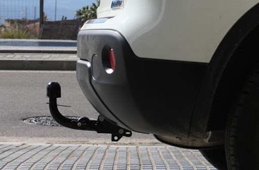 Garantía de calidad con nuestros enganches de remolques en Roses