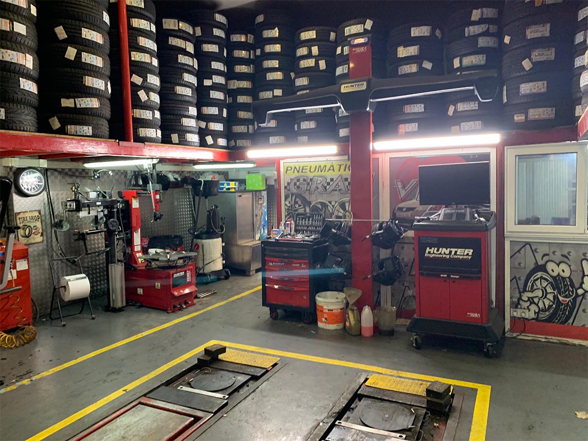 Pneumatics Gran Via Roses - Servicios de Mecánica en Roses