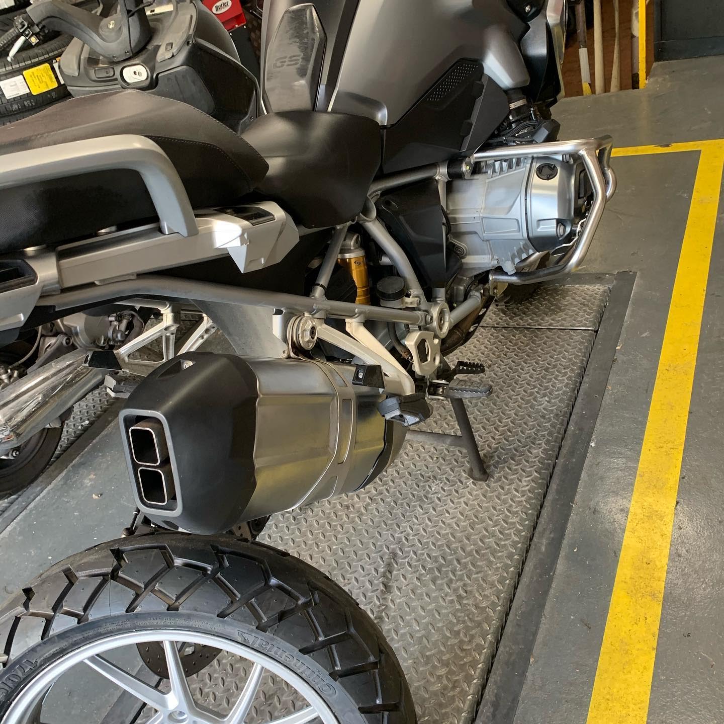 Neumáticos de moto en Roses