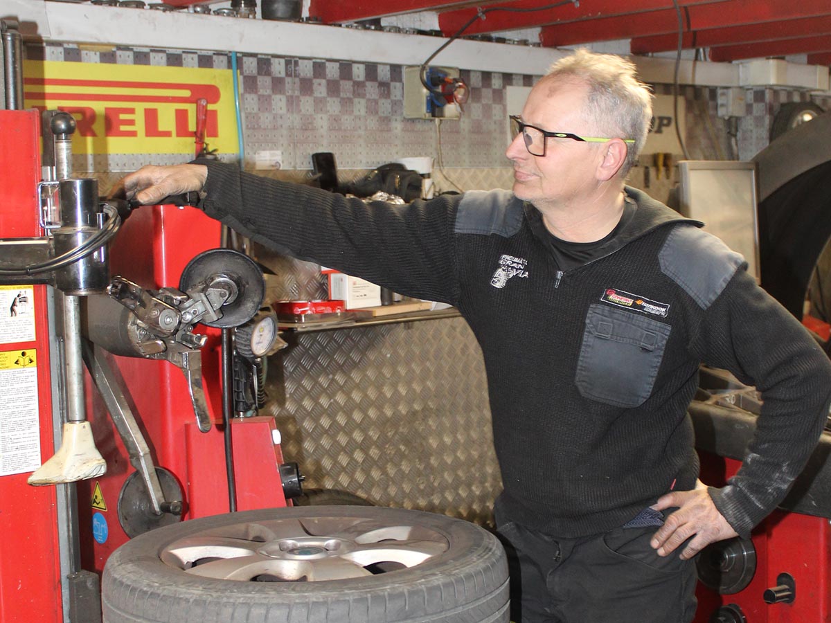 Pneumatics Gran Via Roses